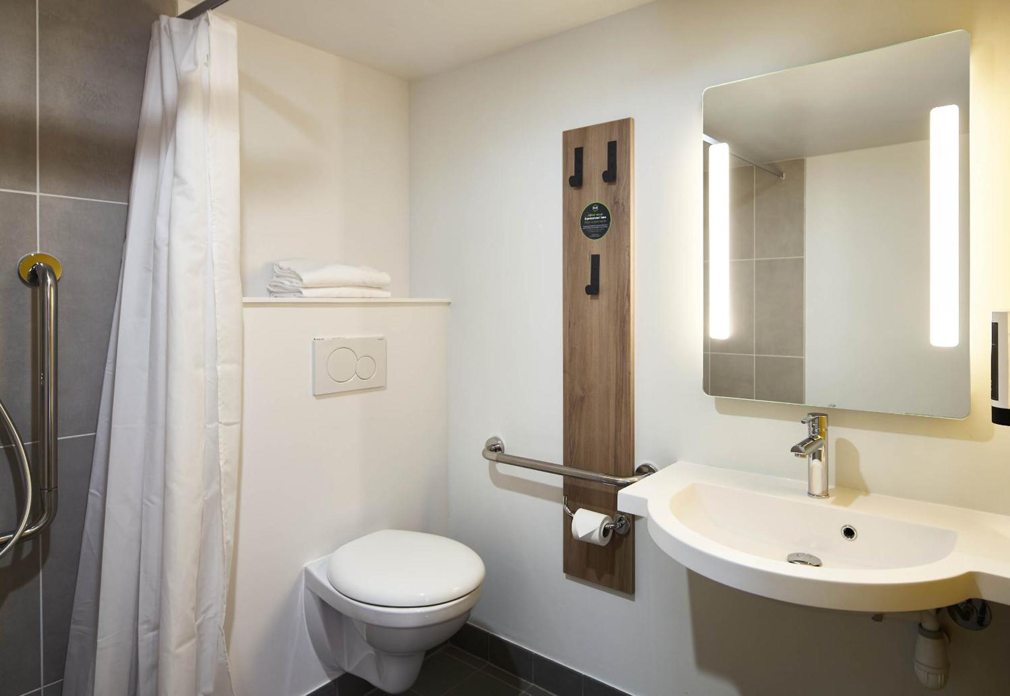 B&B Hotel Bois D'Arcy Saint Quentin En Yvelines ภายนอก รูปภาพ