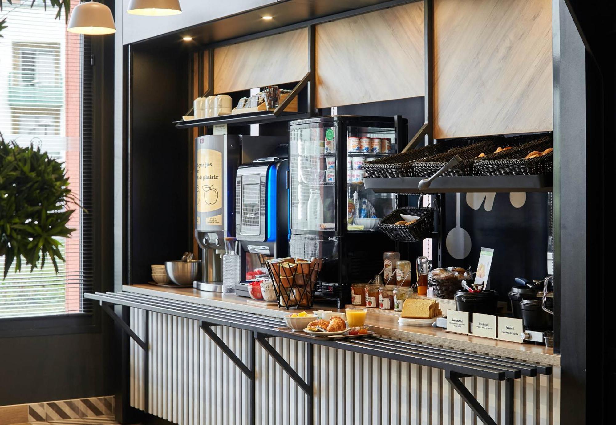 B&B Hotel Bois D'Arcy Saint Quentin En Yvelines ภายนอก รูปภาพ