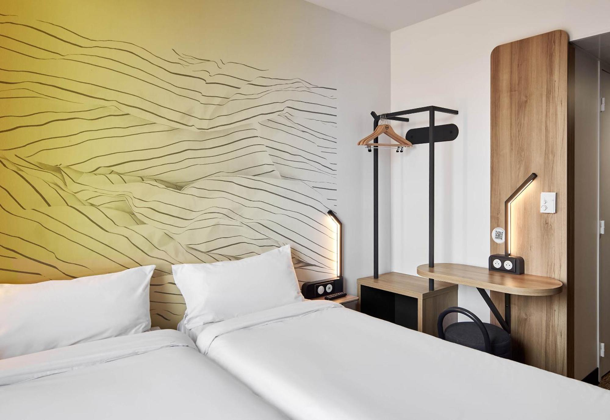 B&B Hotel Bois D'Arcy Saint Quentin En Yvelines ภายนอก รูปภาพ